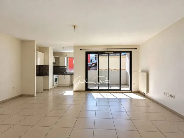 Bordeaux Chartrons - T3 traversant 67,82 m² - Terrasse - Parking - 280 000 € FAI
