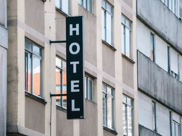 Hôtel 35 pièces 1500 m²