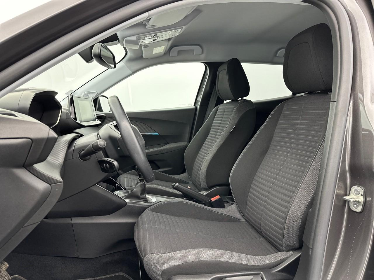 Peugeot 2008 puretech 130 s&s bvm6 style — photo 10