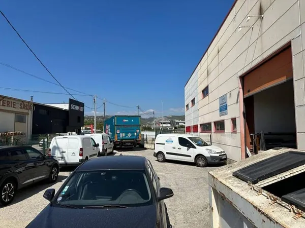 Boutique 1 pièce 830 m²