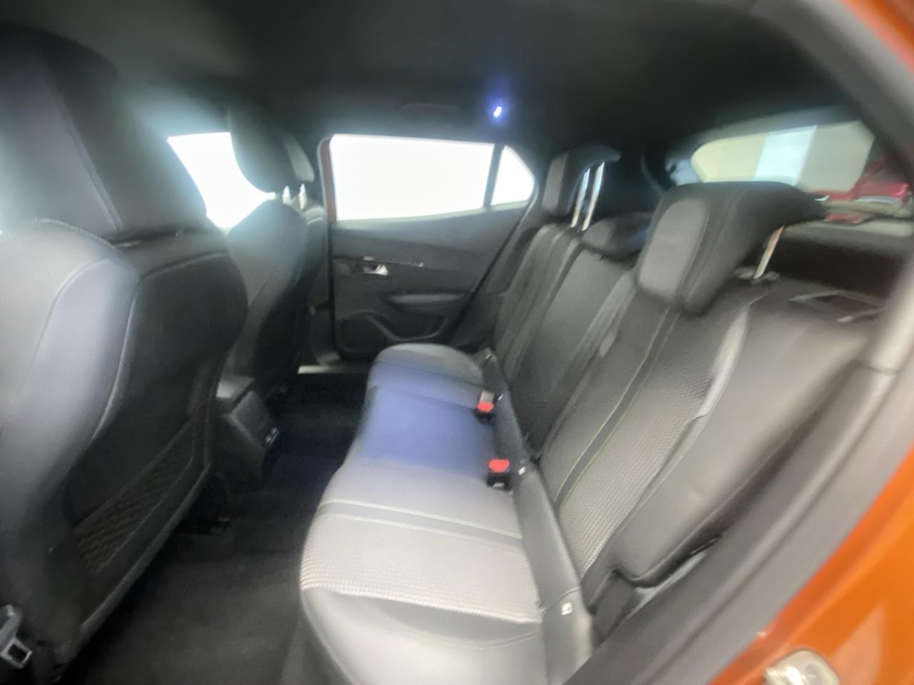 Peugeot 2008 puretech 130 s&s bvm6 gt line — photo 10