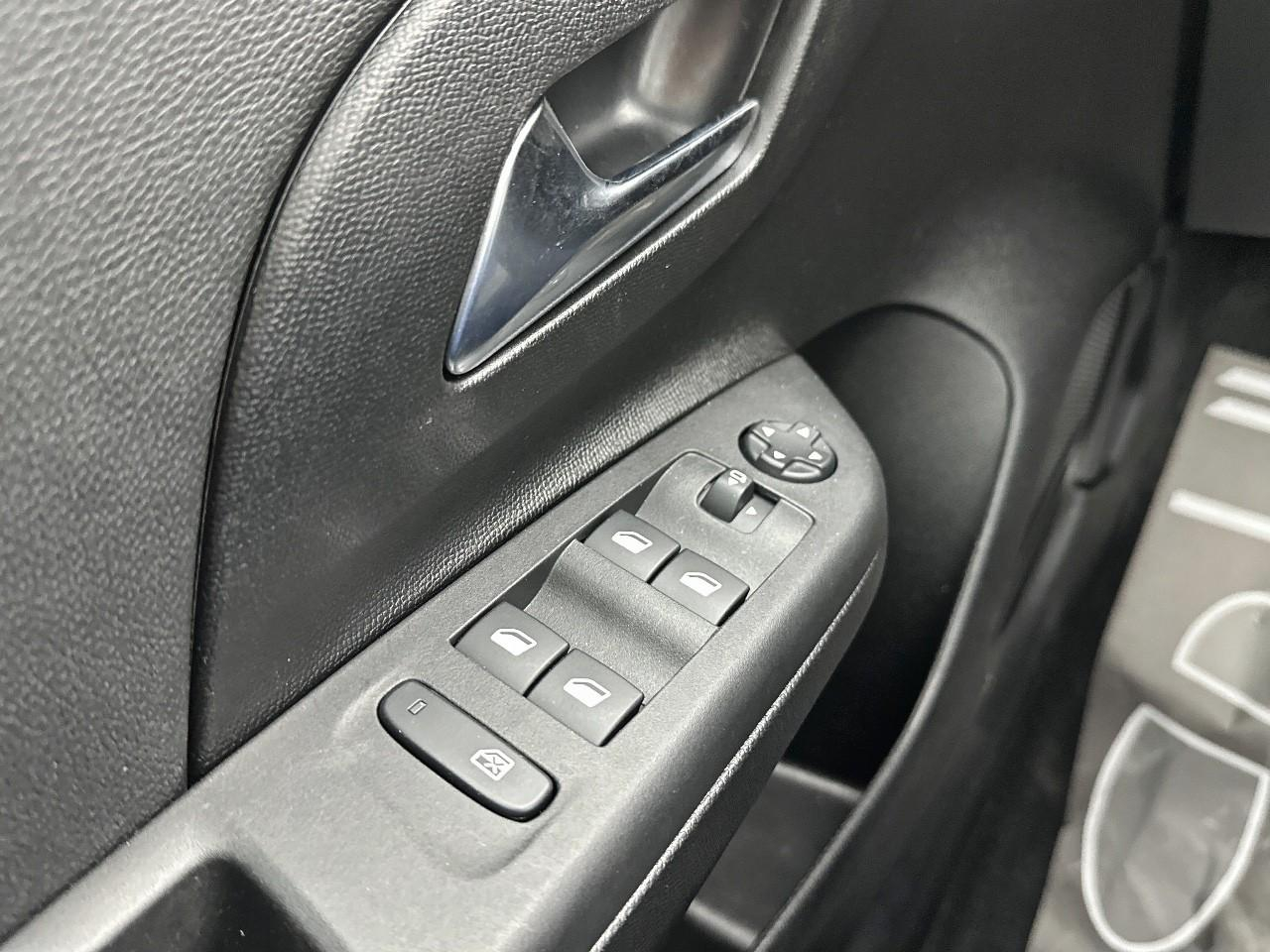 Opel Corsa 1.2 turbo 130 ch bva8 gs — photo 15