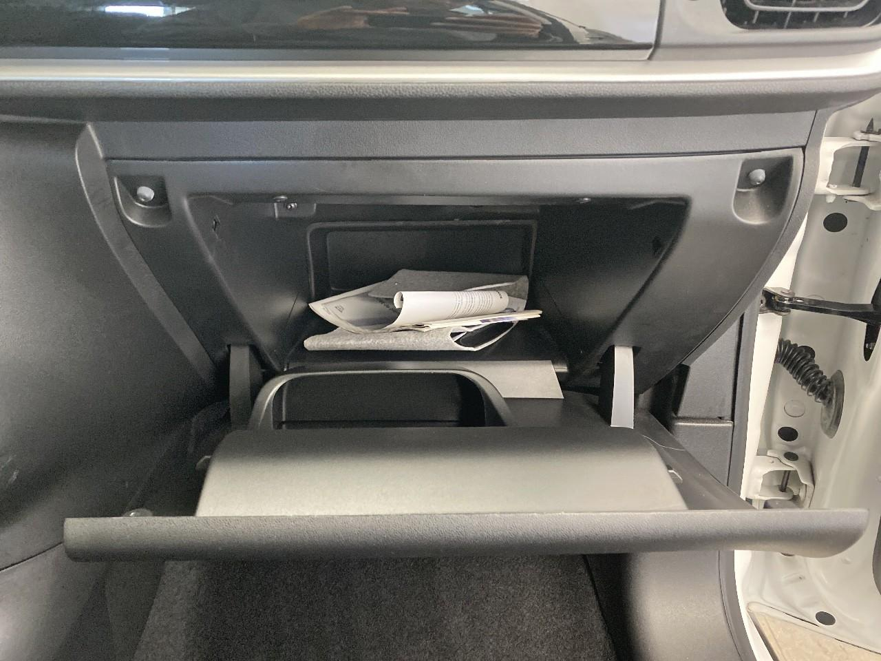 Citroën C3 societe puretech 83 bvm pro business r — photo 27