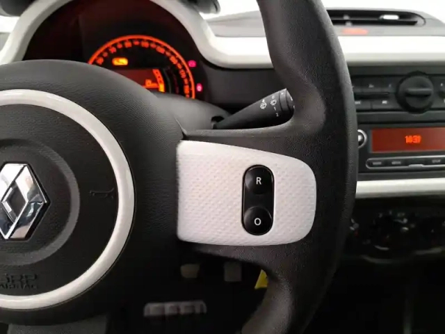 Renault Twingo iii sce 65 - 20 — photo 30