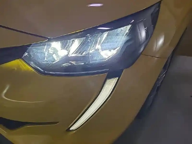 Peugeot 208 puretech 75 s&amp;s bvm5 — photo 65