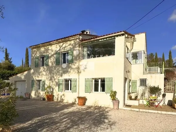 Rare à Cotignac : maison au calme + piscine + possible appartement indépendant