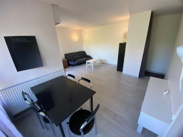 Studio 1 pièce 25 m²
