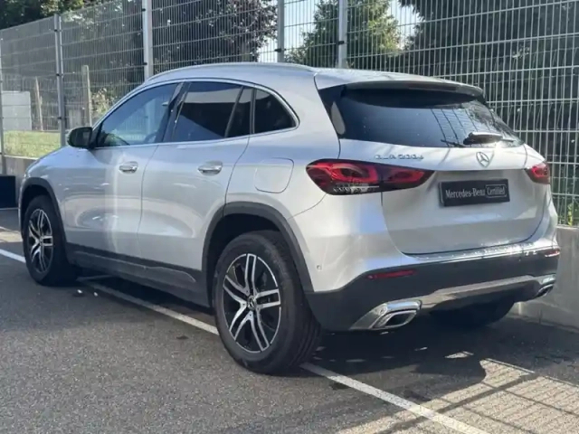 Mercedes Gla 200 d  business line — photo 2
