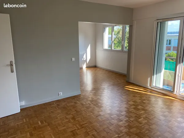 Location appartement traversant 4 pièces 75m2