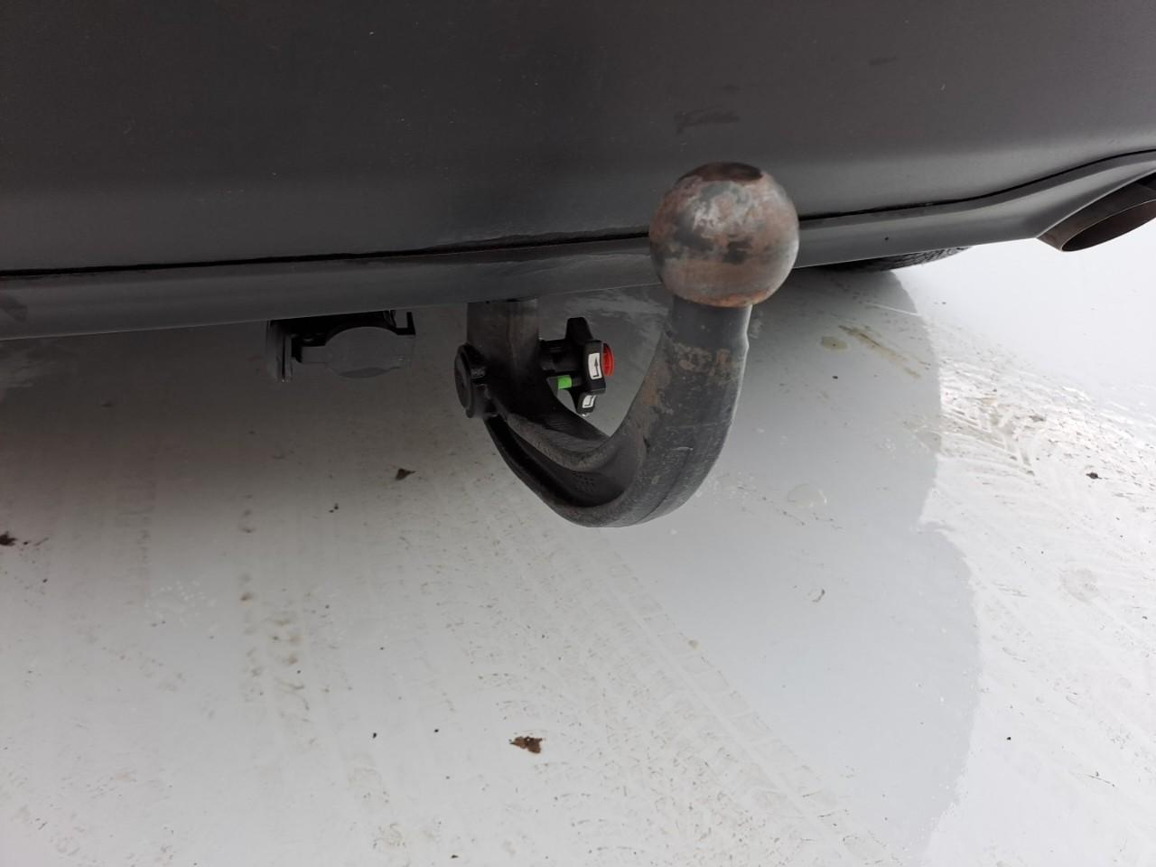 Peugeot 2008 puretech 100 s&s bvm6 style — photo 18