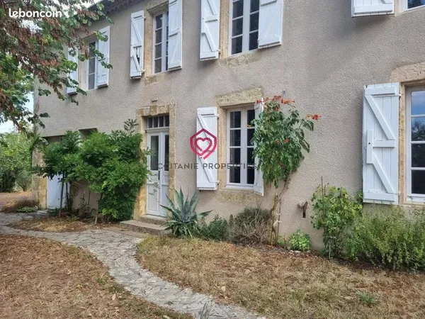 Maison 8 pièces 160 m²