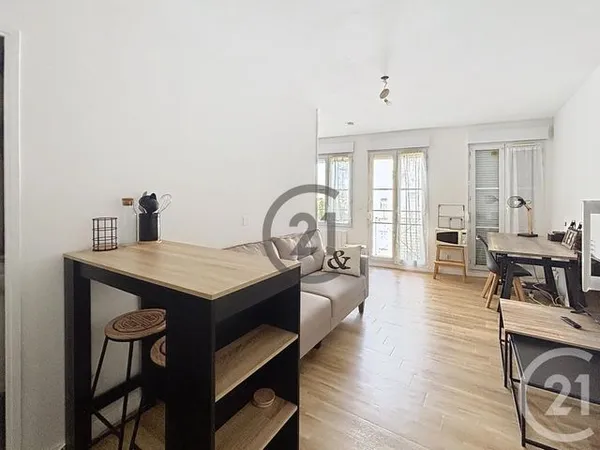 Studio 1 pièce 30 m²