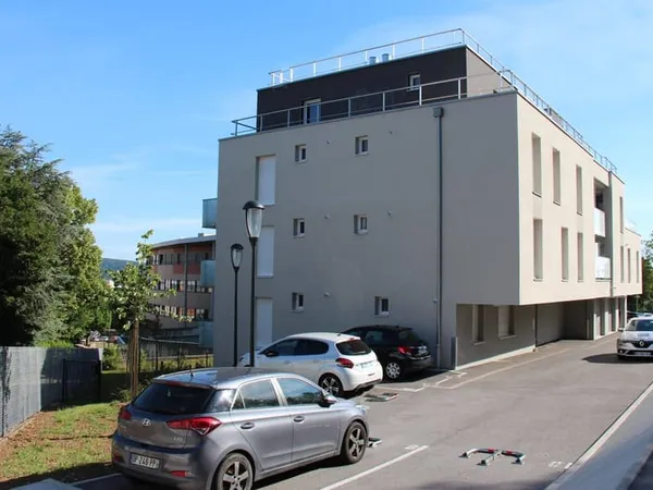 Stationnement Location Besançon   65€