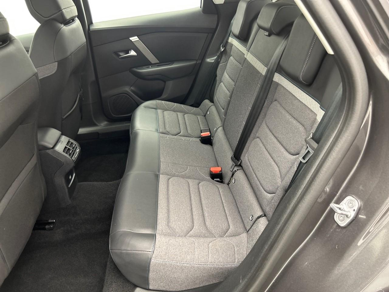 Citroën C4 puretech 130 s&s eat8 c-series — photo 13