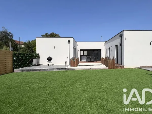 Maison de plain-pied 6 pièces 112 m²