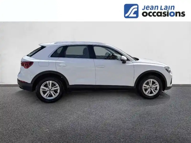 Audi Q3 35 tfsi 150 ch s tronic 7 — photo 4