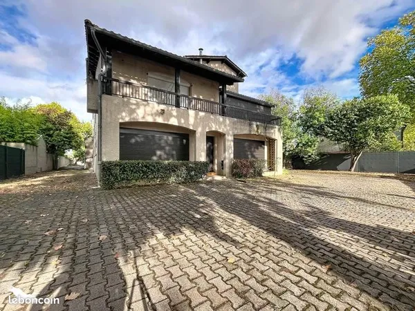 Immeuble 626 m²