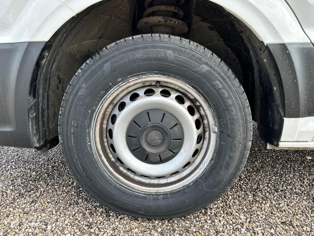 Volkswagen Crafter van 35 l3h3 2.0 tdi 140 ch business — photo 14