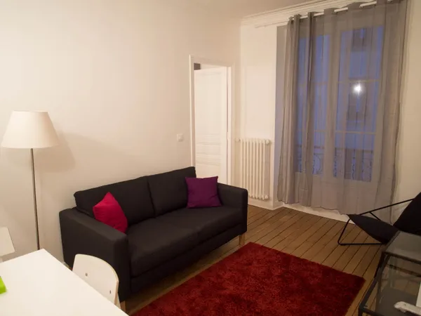 🏠 T2 meublé lumineux - 37 boulevard de Reuilly, Paris 12e (cour intérieure)