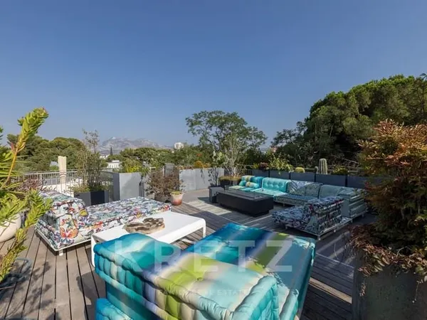 Penthouse avec 200m2 d'extérieurs en plein carré d'or