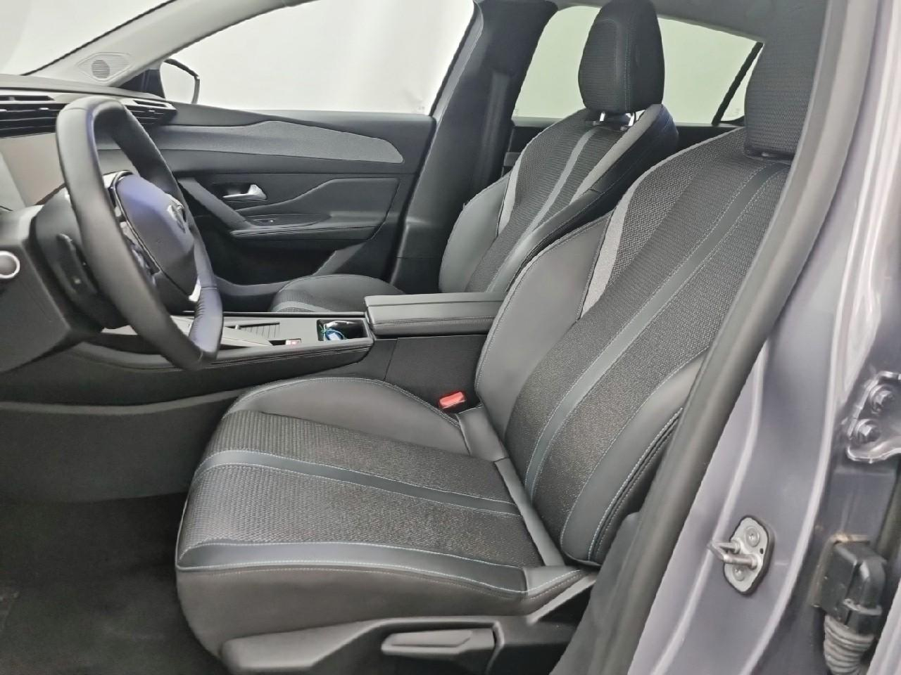Peugeot 308 puretech 130ch s&s eat8 allure pack — photo 10