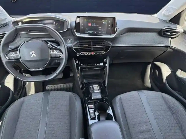 Peugeot 208 electrique 50 kwh 136ch — photo 13