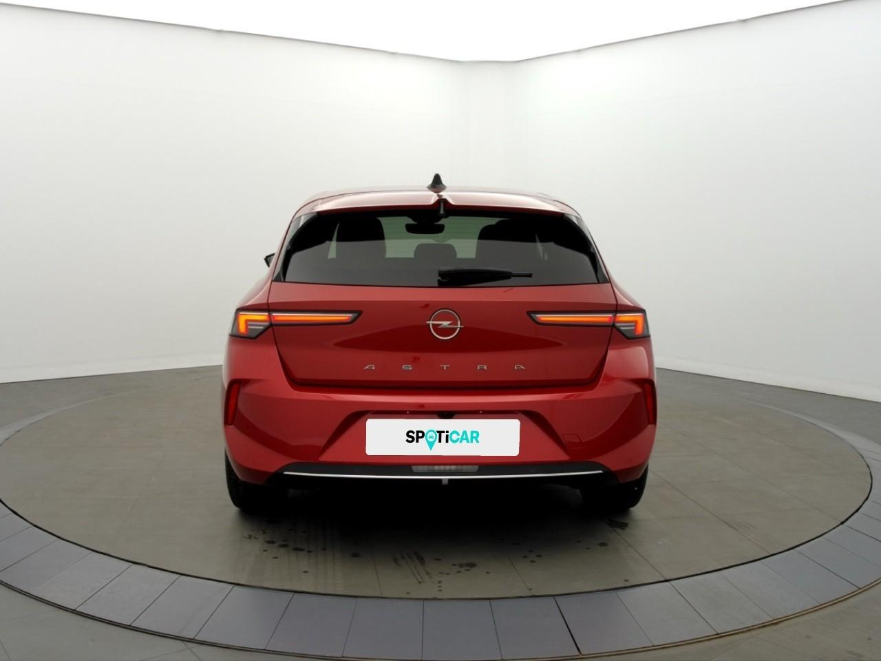 Opel Astra 1.2 turbo 130 ch bvm6 elegance — photo 4