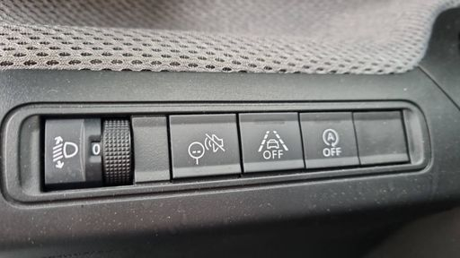 Citroen C3 1.2 Turbo 100 - Plus – 2025 – 6141 km – Essence – Boîte Manuelle — photo 23
