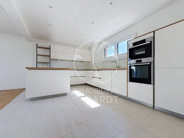 Villa 5 pièces 143 m²