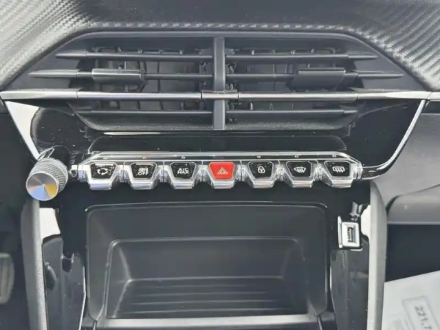 Peugeot 208 puretech 75 s&amp;s bvm5 style — photo 13