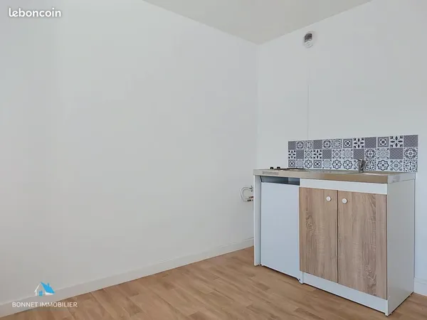 Studio 1 pièce 15 m²