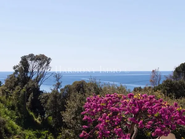 Villa 8 pièces 233 m²