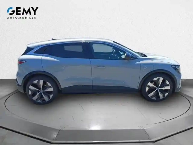 Renault Megane e-tech ev60 220 ch super charge — photo 19