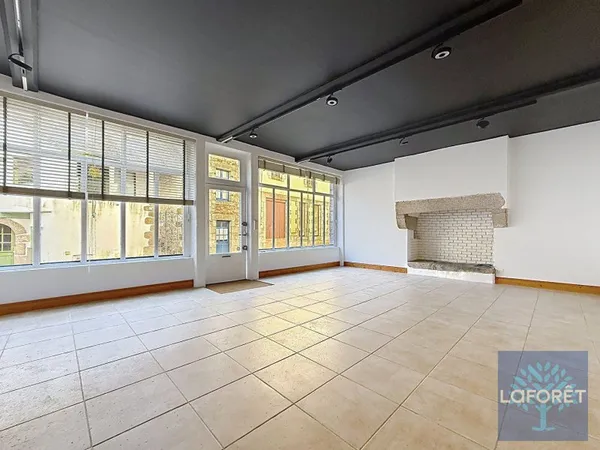Local commercial 1 pièce 50 m²