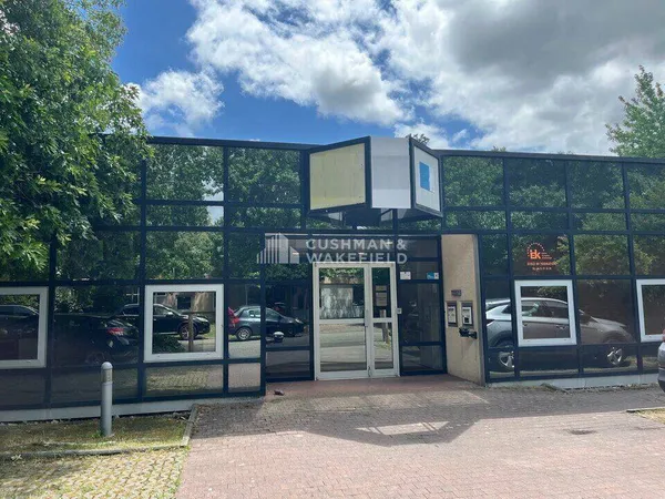 Bureaux 179 m²