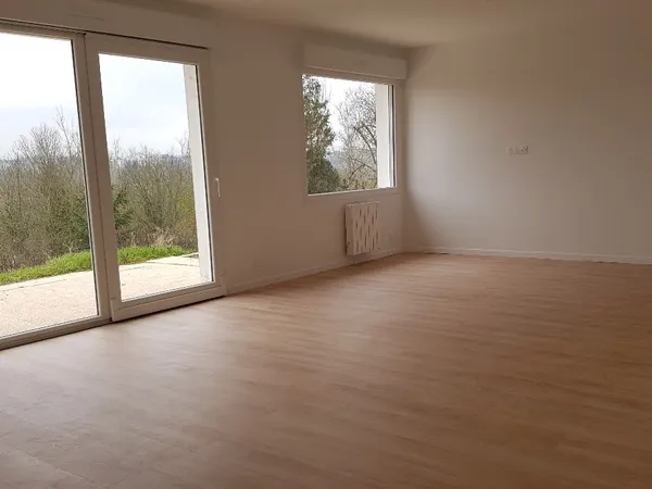 Loue Osny (95) maison individuelle 2 chambres - 72m²