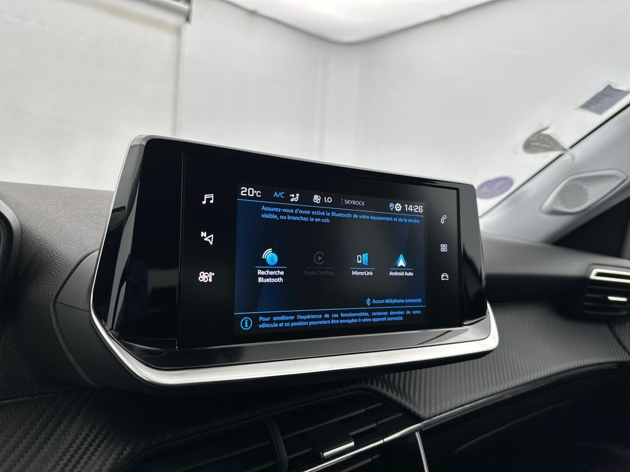 Peugeot 2008 puretech 130 s&s eat8 style — photo 23