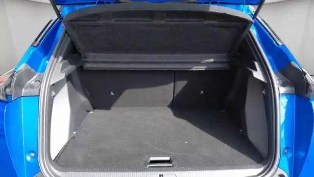Peugeot 2008 moteur électrique 136 ch — photo 5
