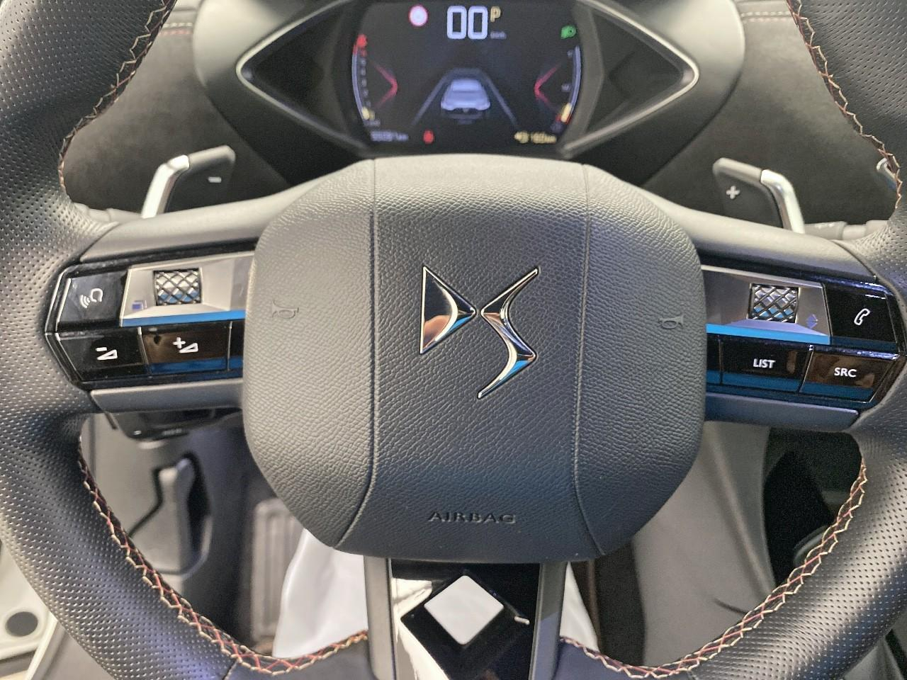 Ds Ds 3 crossback puretech 130 eat8 performance line — photo 18