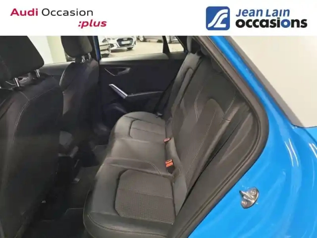 Audi Q2 35 tfsi 150 s tronic 7 — photo 17