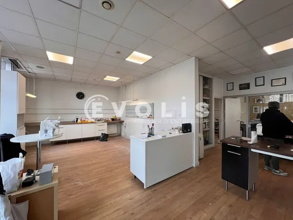 Bureaux - A LOUER - 73 m² non divisibles
