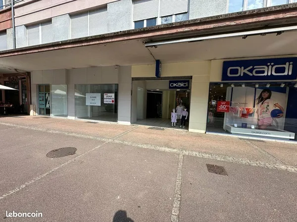 Local commercial 206 m²
