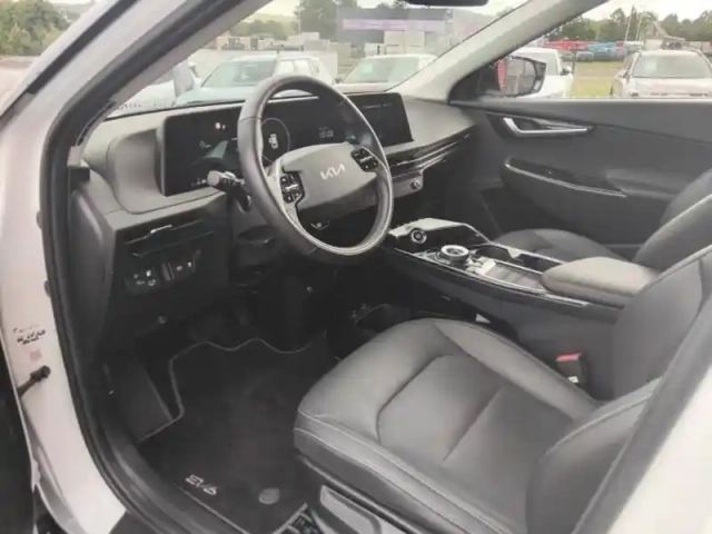 Kia Ev6 229ch air design 2wd — photo 8
