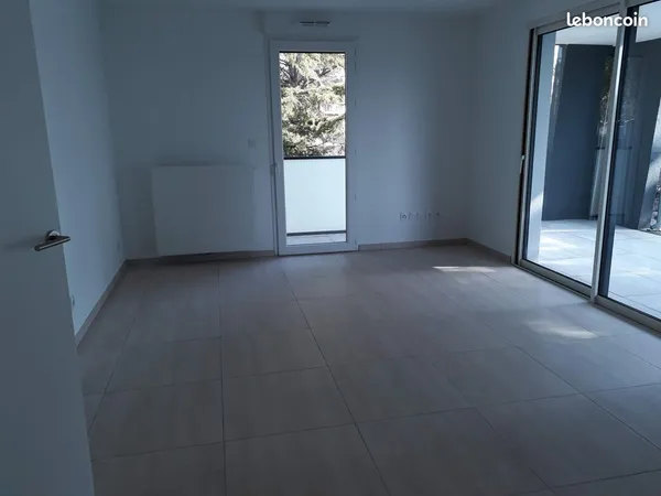 Location T3 MONTPELLIER