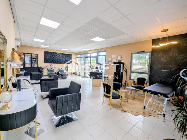 Vente fonds de commerce coiffure 60 m² à Valros