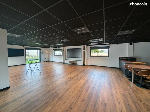 Bureaux 146 m² BÉTHENY
