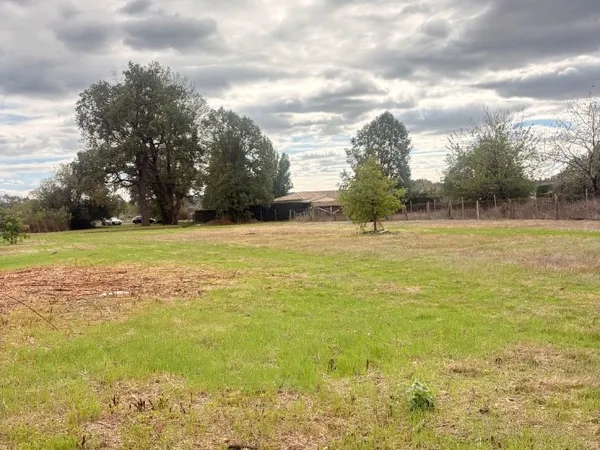 Terrain 800 m²