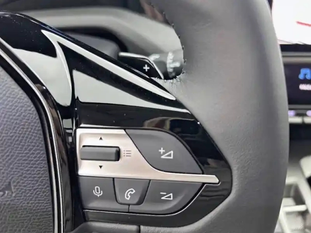 Peugeot 308 hybrid 145 e-dcs6 — photo 22
