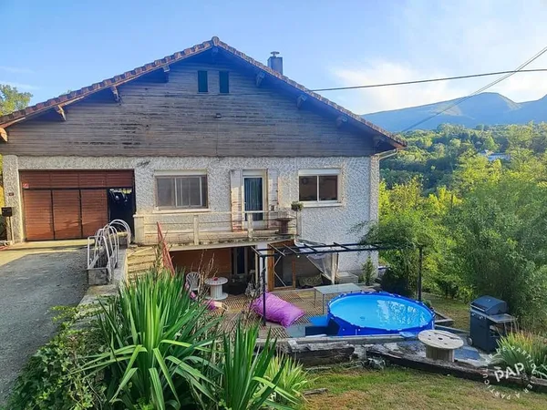 Maison 6 pièces 214 m²