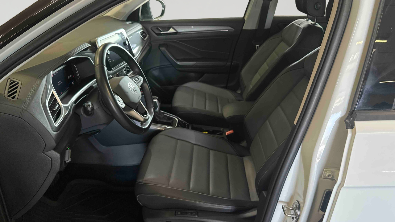 Volkswagen T-Roc 1.5 TSI EVO 150 Start/Stop DSG7 — photo 11